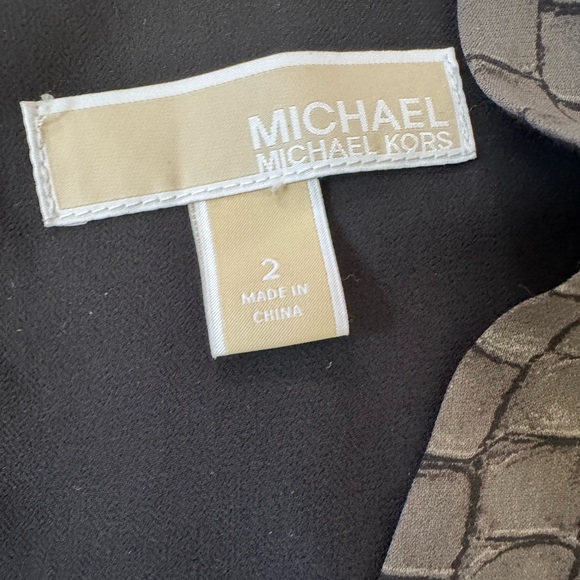 🌸3. Michael Kors dress 
Size 2 100% silk - Picture 12 of 12